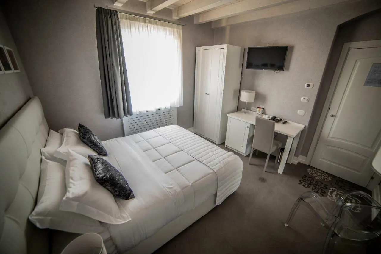 Hotel Villa Flora Relais Caltanissetta Italia